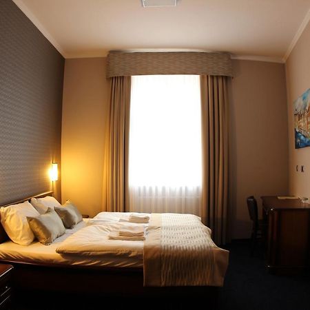 Hotel Kamienica Opole Bagian luar foto