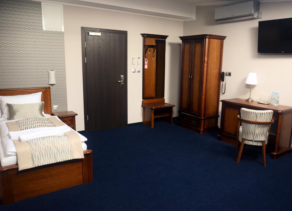 Hotel Kamienica Opole Bagian luar foto