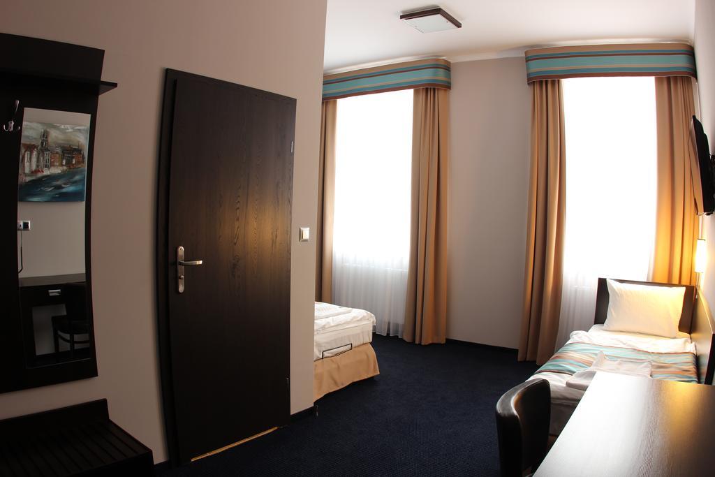 Hotel Kamienica Opole Bagian luar foto